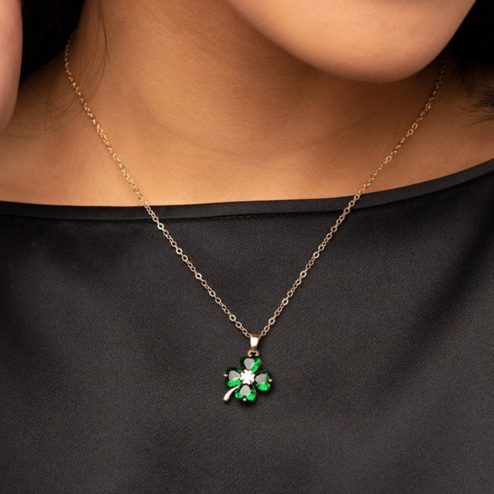 Paparazzi Green Shamrock Pendant Necklace